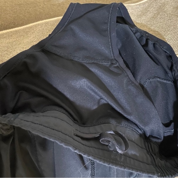 Lululemon Hotty Hot Low-Rise Navy Nylon/Elastane Athletic Shorts size 2 - Picture 3 of 4